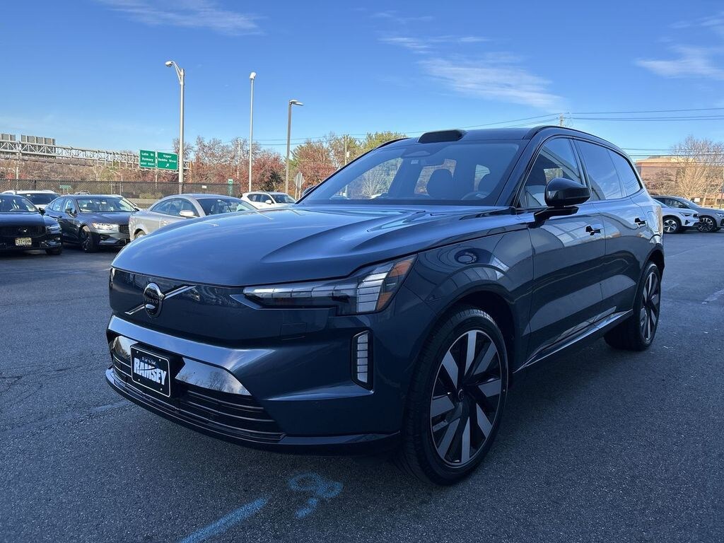 New 2025 Volvo EX90 Twin Motor Performance Ultra 7-Seater SUV