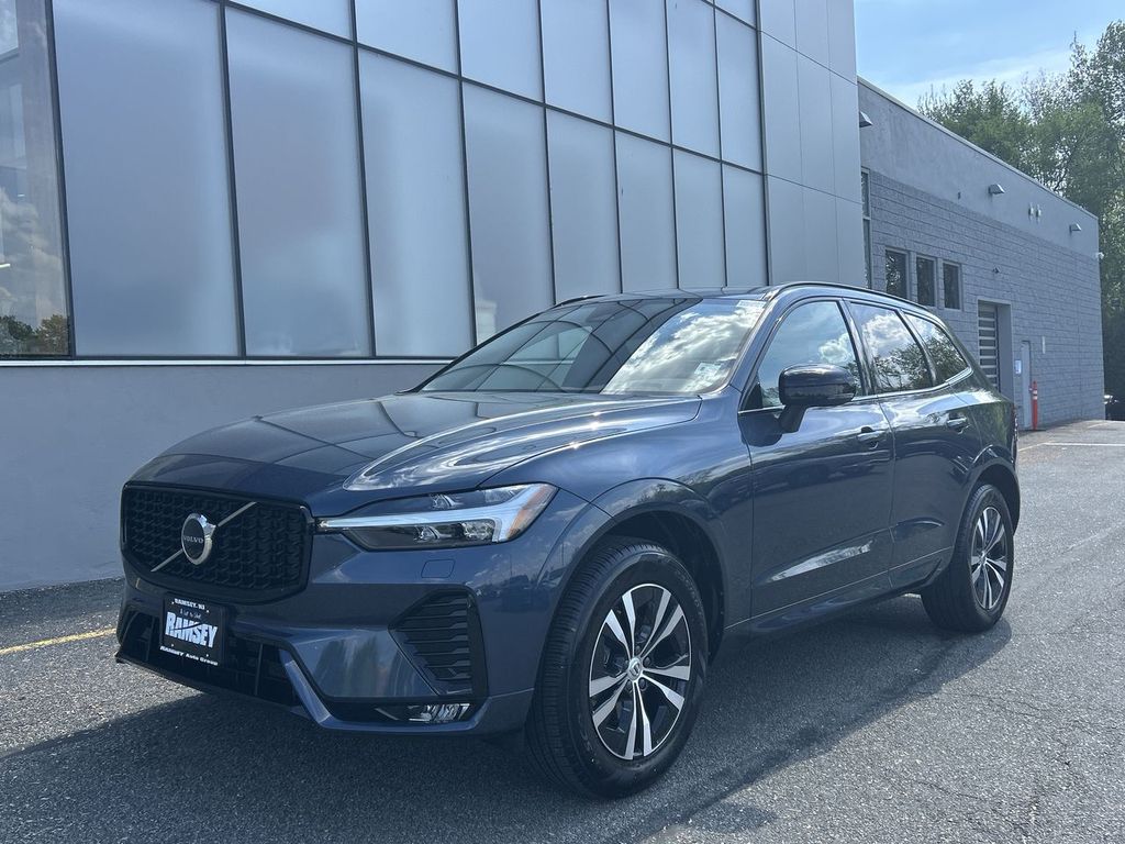 2024 Volvo XC60 B5 Core Dark Theme AWD's photo