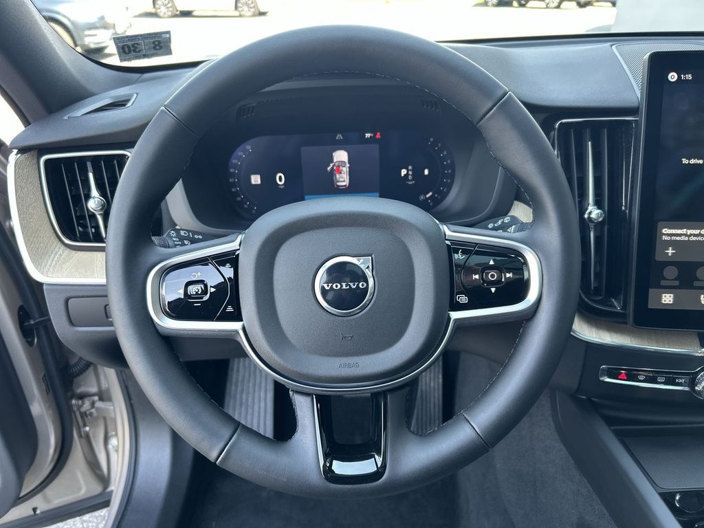 2026 Volvo XC60 Plus - Photo 18
