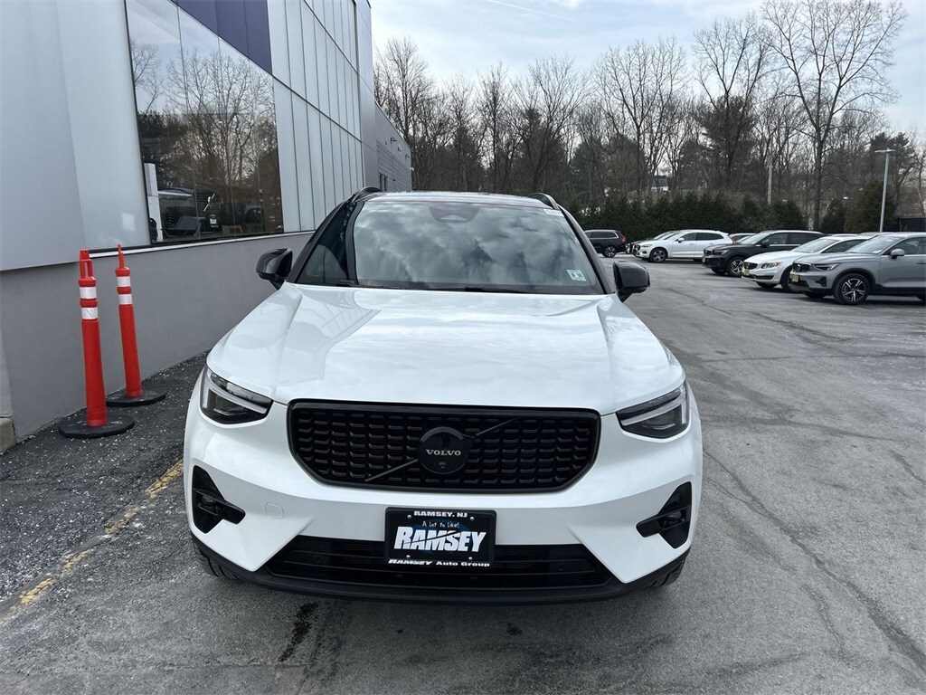 New 2026 Volvo XC40 B5 Ultra Black Edition SUV