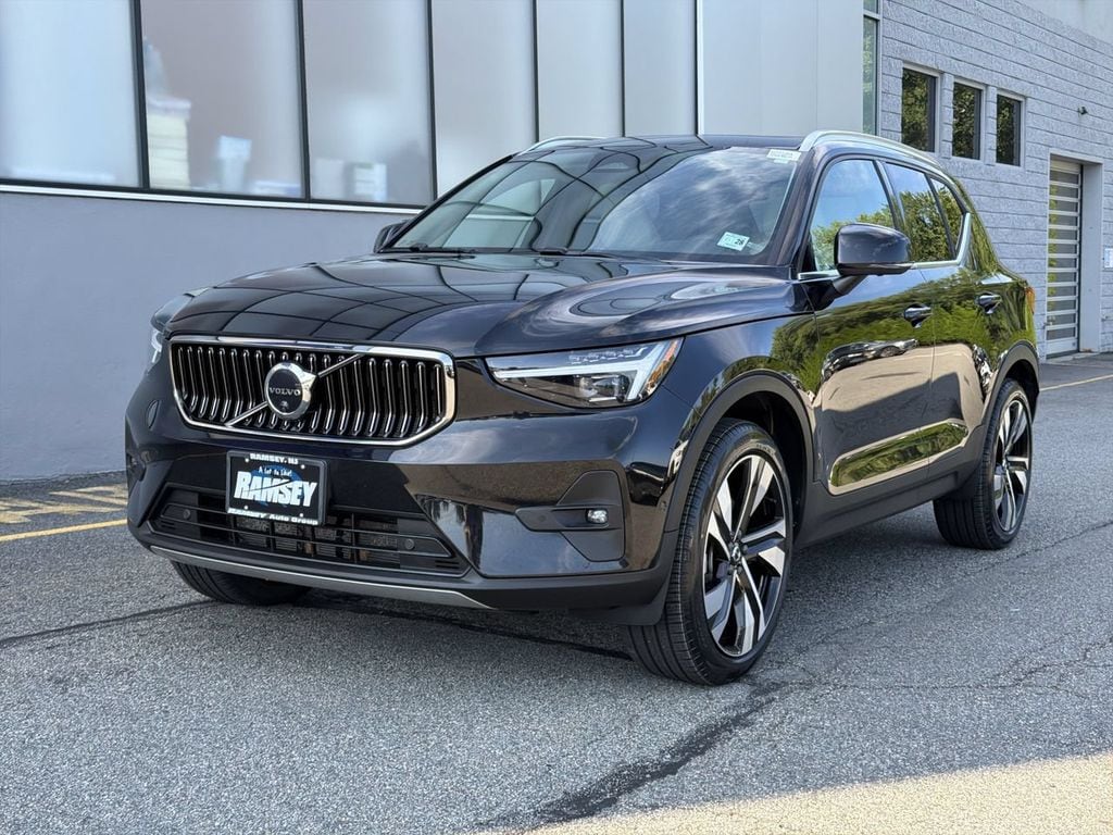 2023 Volvo XC40