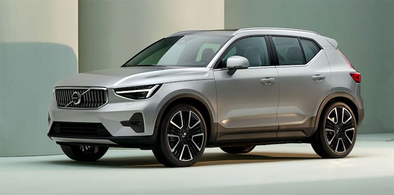 Updated 2023 Volvo XC40: What's New & Tech Review