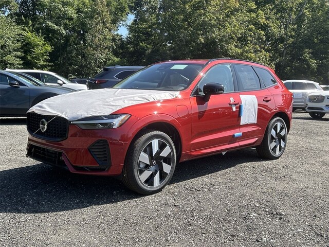 2025 Volvo XC60 plug-in hybrid T8 Plus AWD SUV