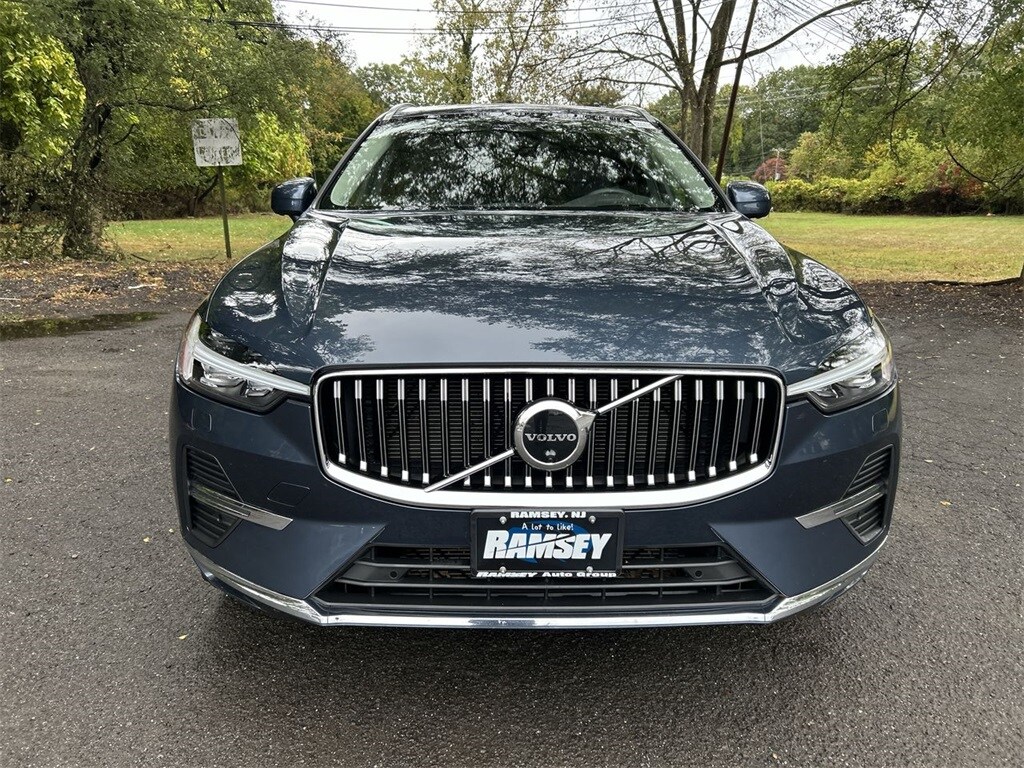 2022 Volvo XC60 Inscription photo 3