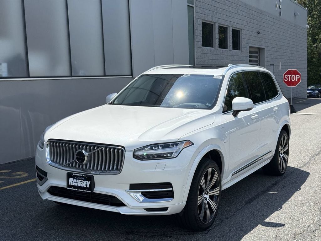 2025 Volvo XC90 Plug-In Hybrid