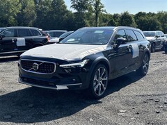 2025 Volvo V90 Cross Country B6 Ultra Wagon