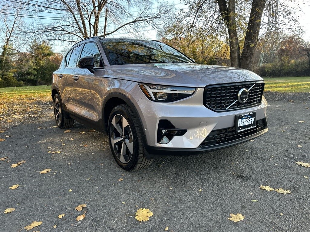 New 2026 Volvo XC40 B5 Plus SUV