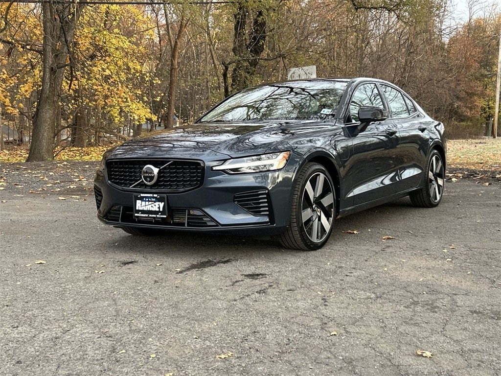 Certified 2024 Volvo S60 plug-in hybrid T8 Plus Dark Sedan