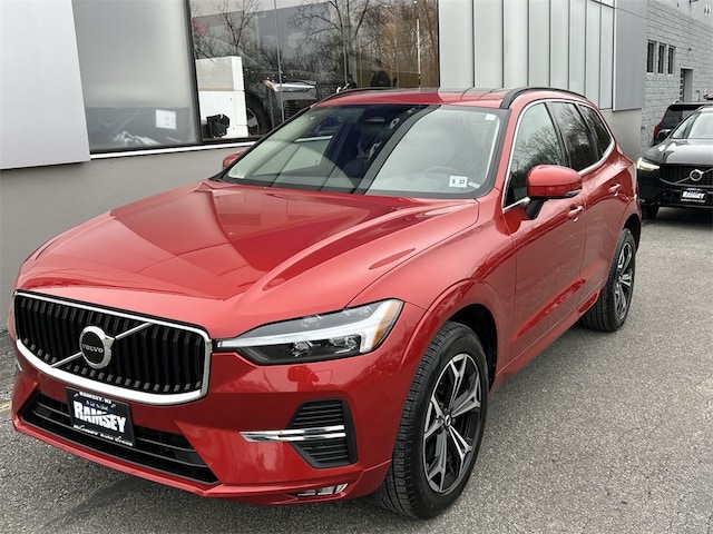2022 Volvo XC60 B5 AWD Momentum SUV