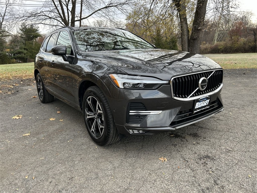 Certified 2022 Volvo XC60 B5 AWD Momentum SUV