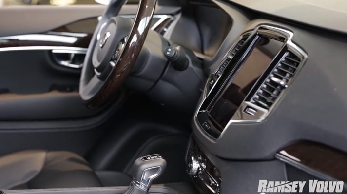 2016 Volvo XC90 Momentum Near Hawthorne NJ