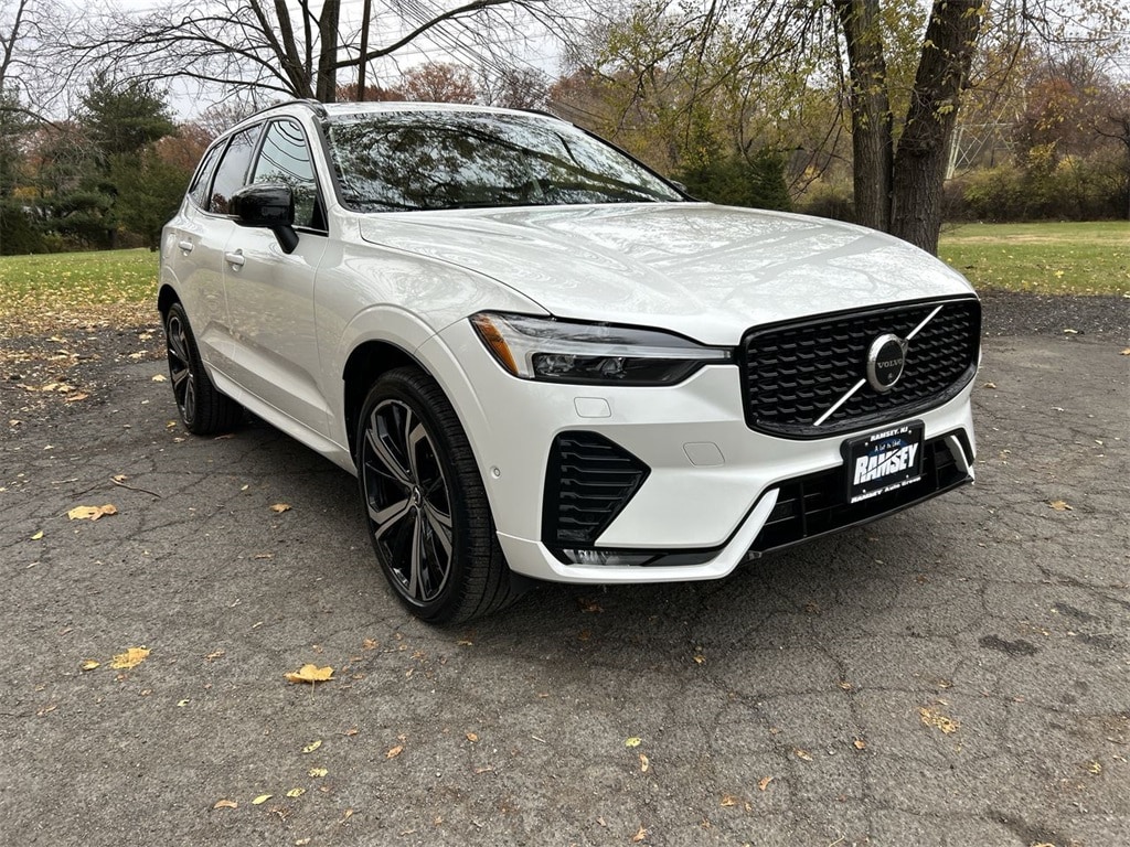 Certified 2023 Volvo XC60 B5 AWD Ultimate Dark SUV