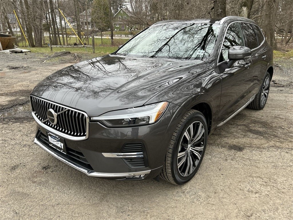 Certified 2022 Volvo XC60 B5 AWD Inscription SUV