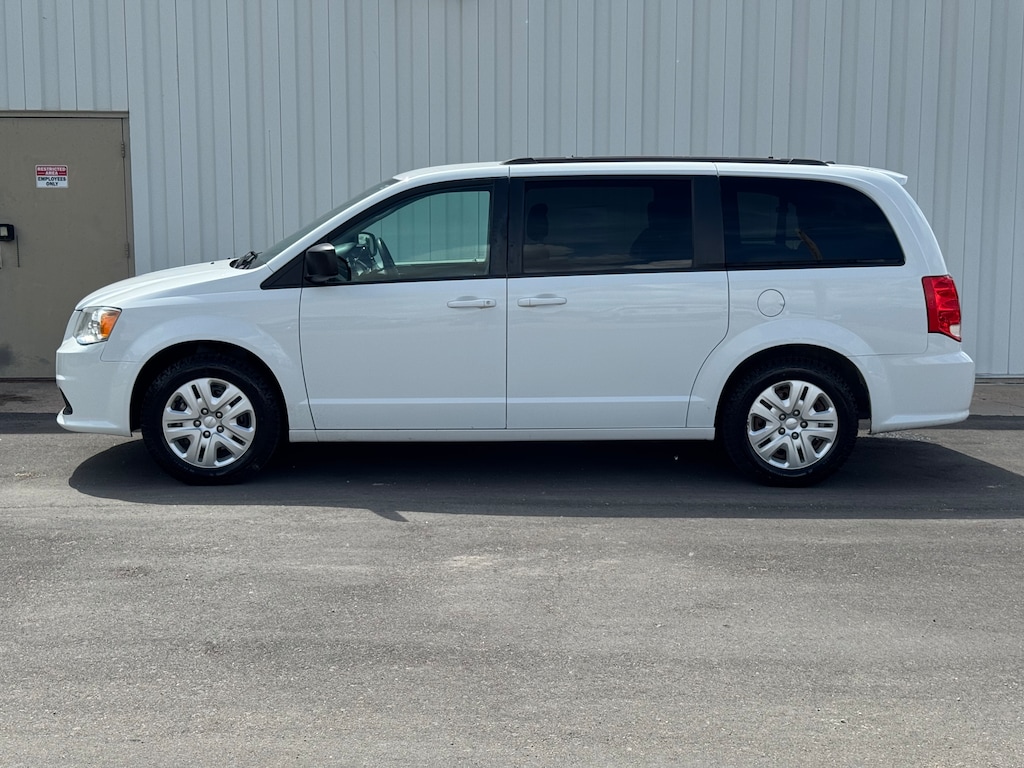 Used 2018 Dodge Grand Caravan SE Van Passenger Van