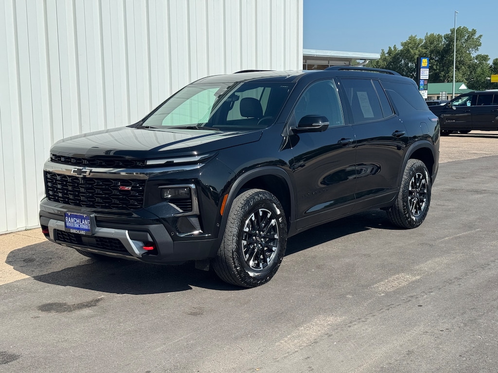 Used 2025 Chevrolet Traverse Z71 SUV