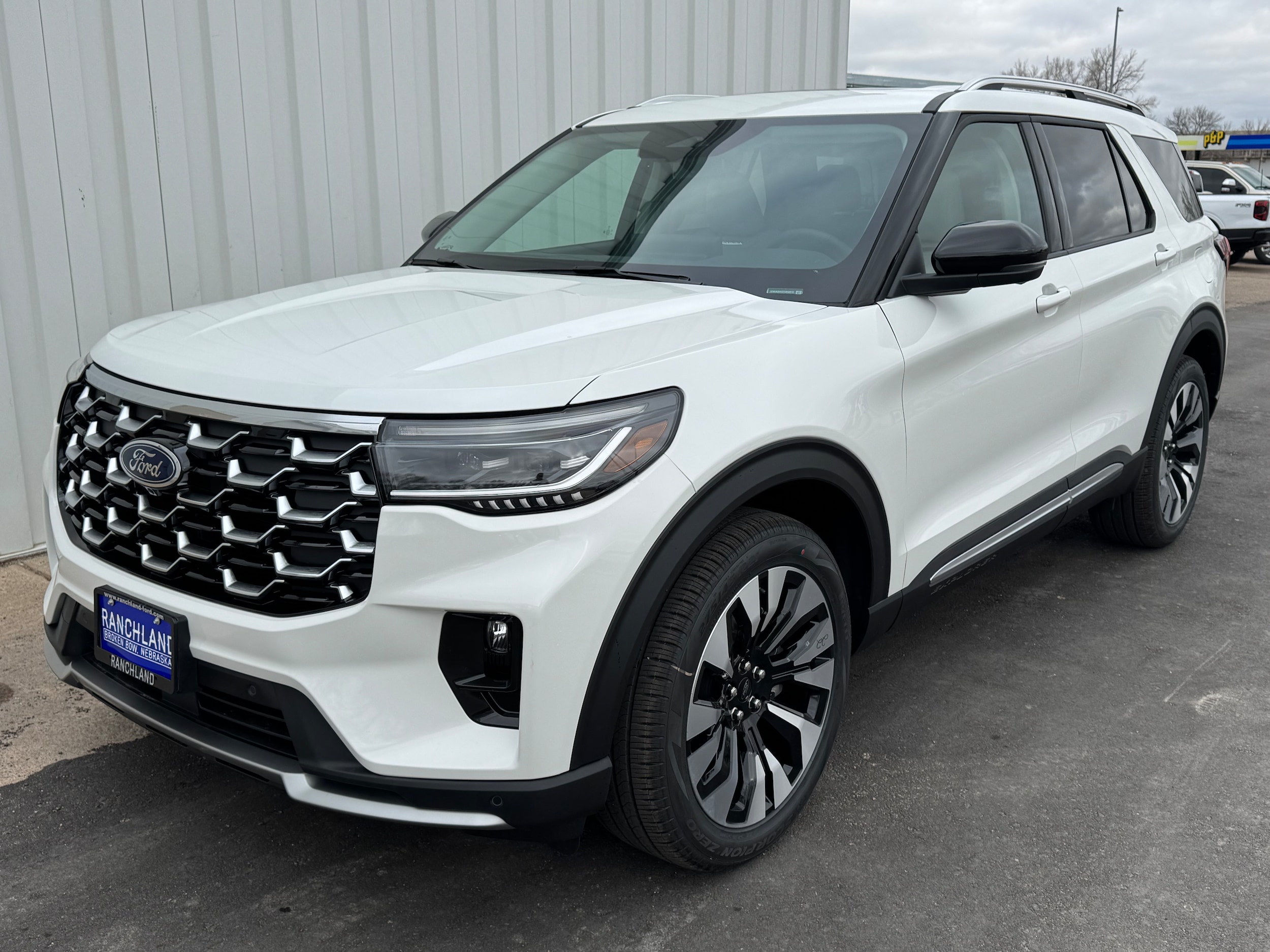 2026 Ford Explorer Platinum 4WD's photo