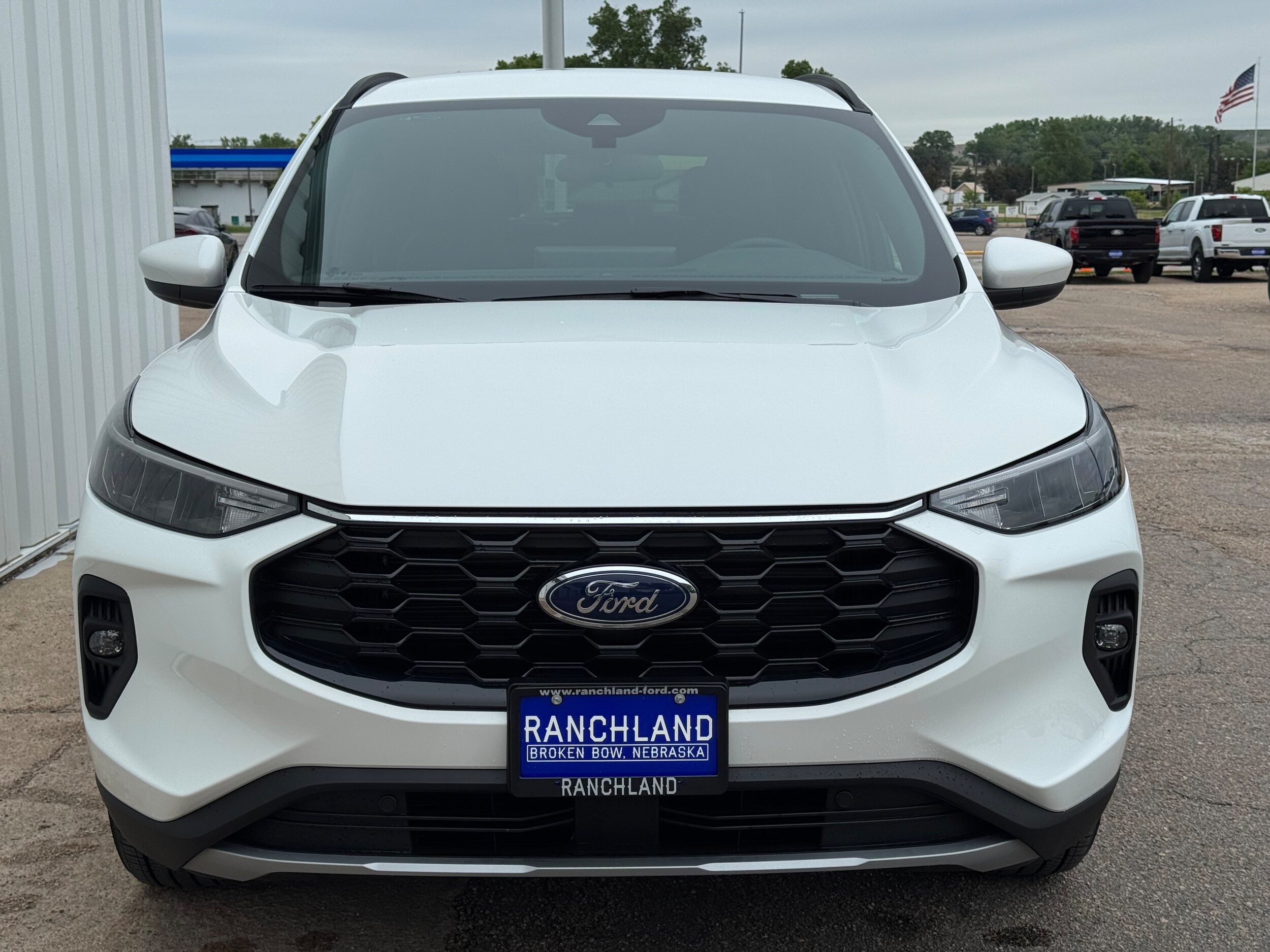 2025 Ford Escape ST-Line Select photo 2