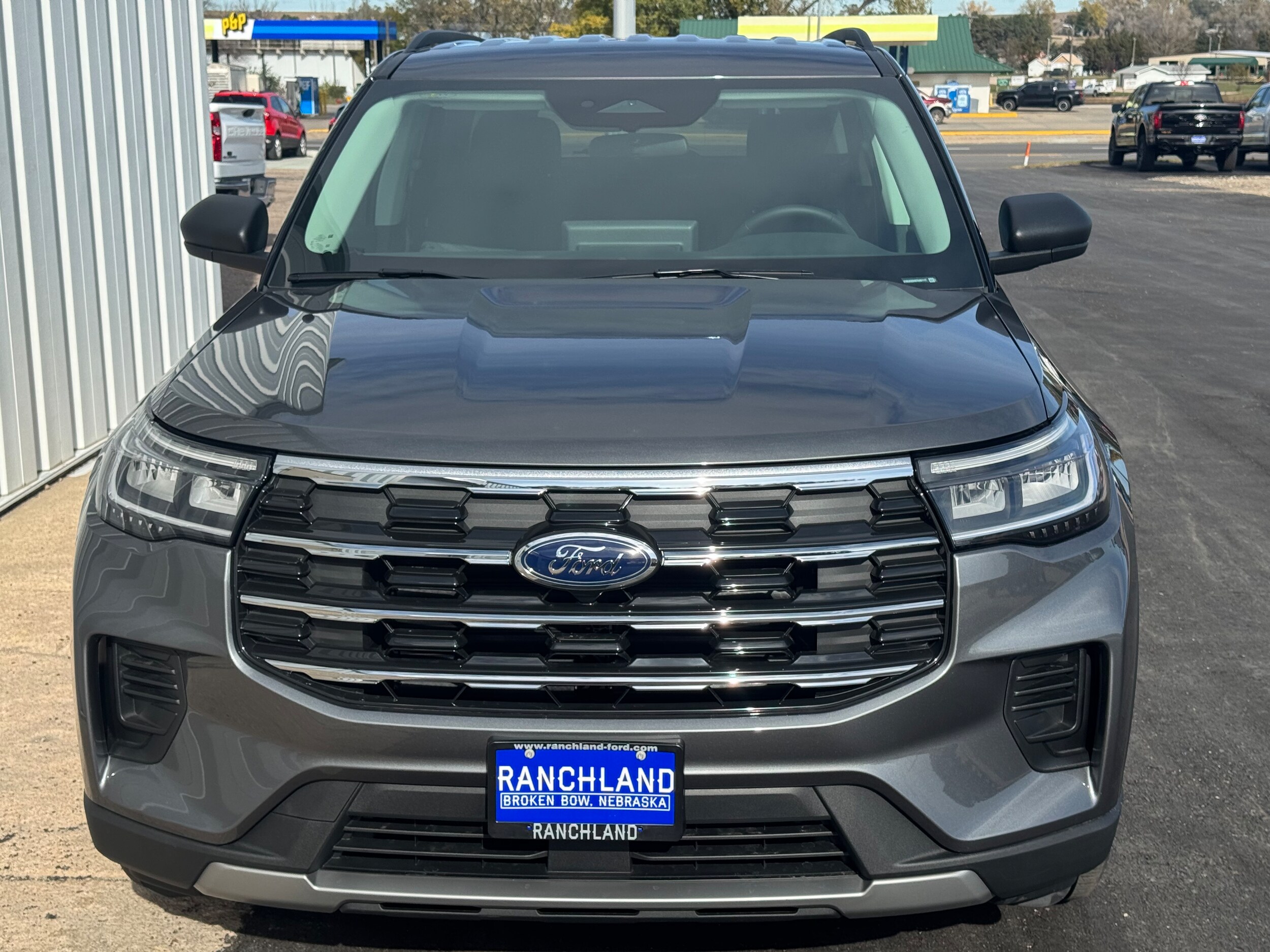 2026 Ford Explorer photo 2