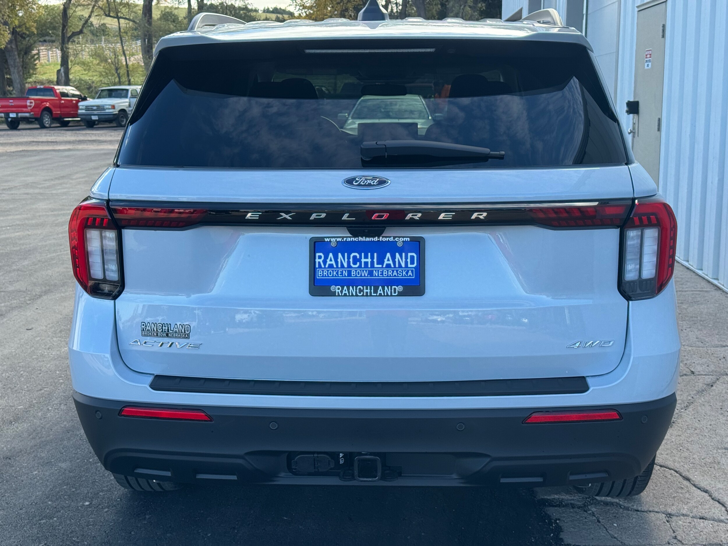 2026 Ford Explorer photo 3