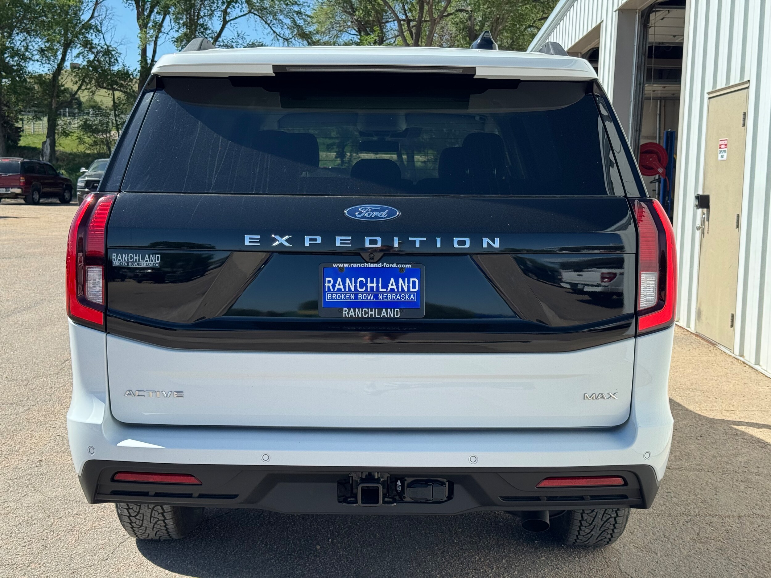 2025 Ford Expedition MAX photo 2