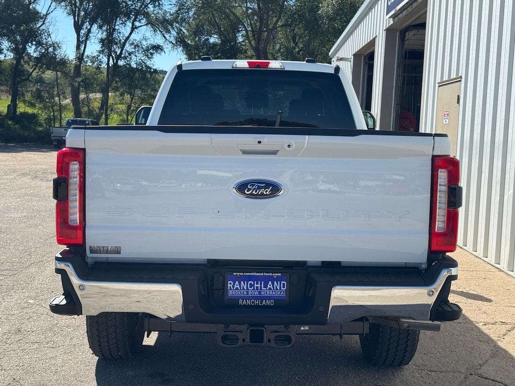 New 2026 Ford F-350 F-350 Lariat Truck Crew Cab