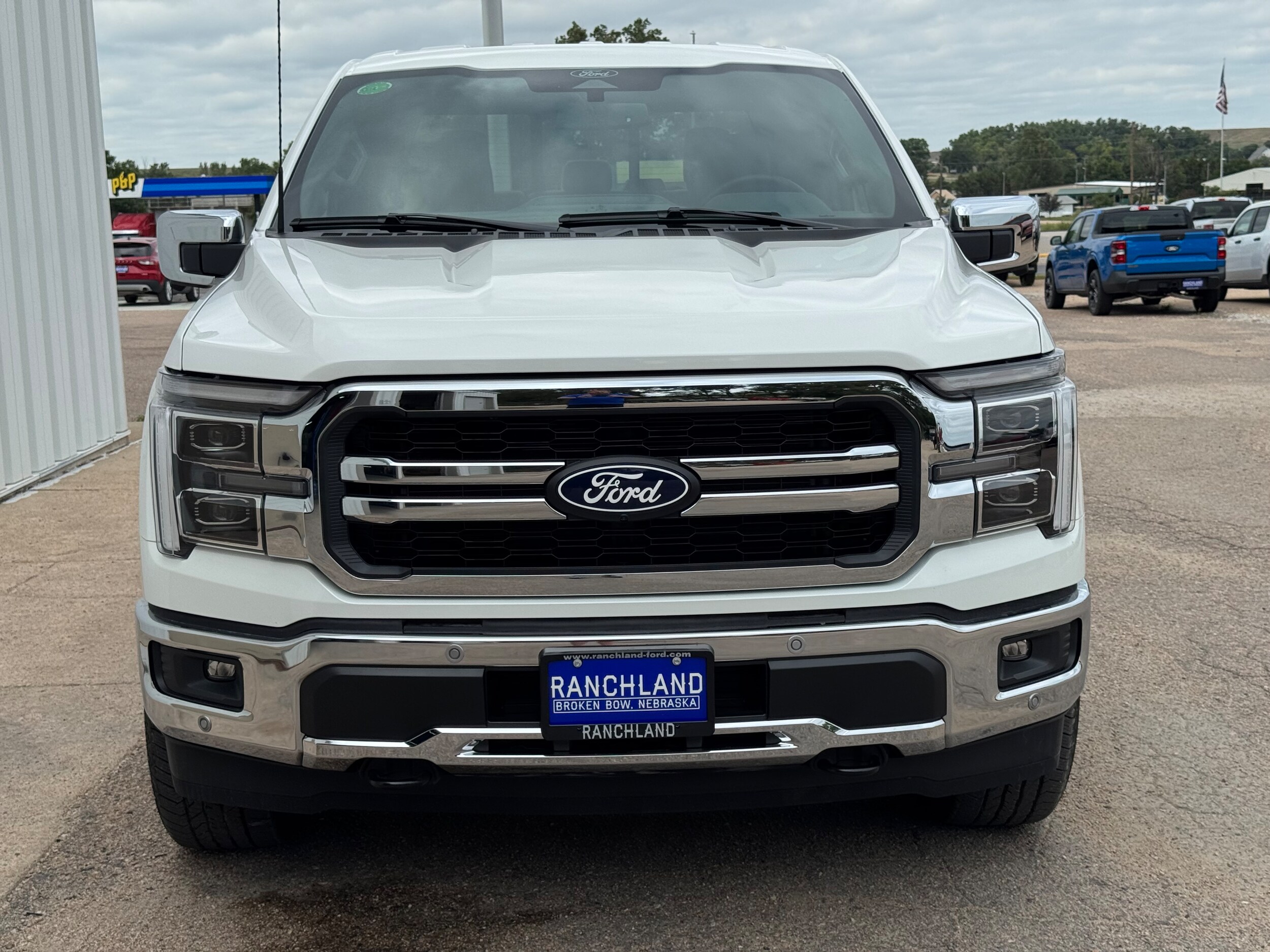 2025 Ford F-150 Lariat photo 4