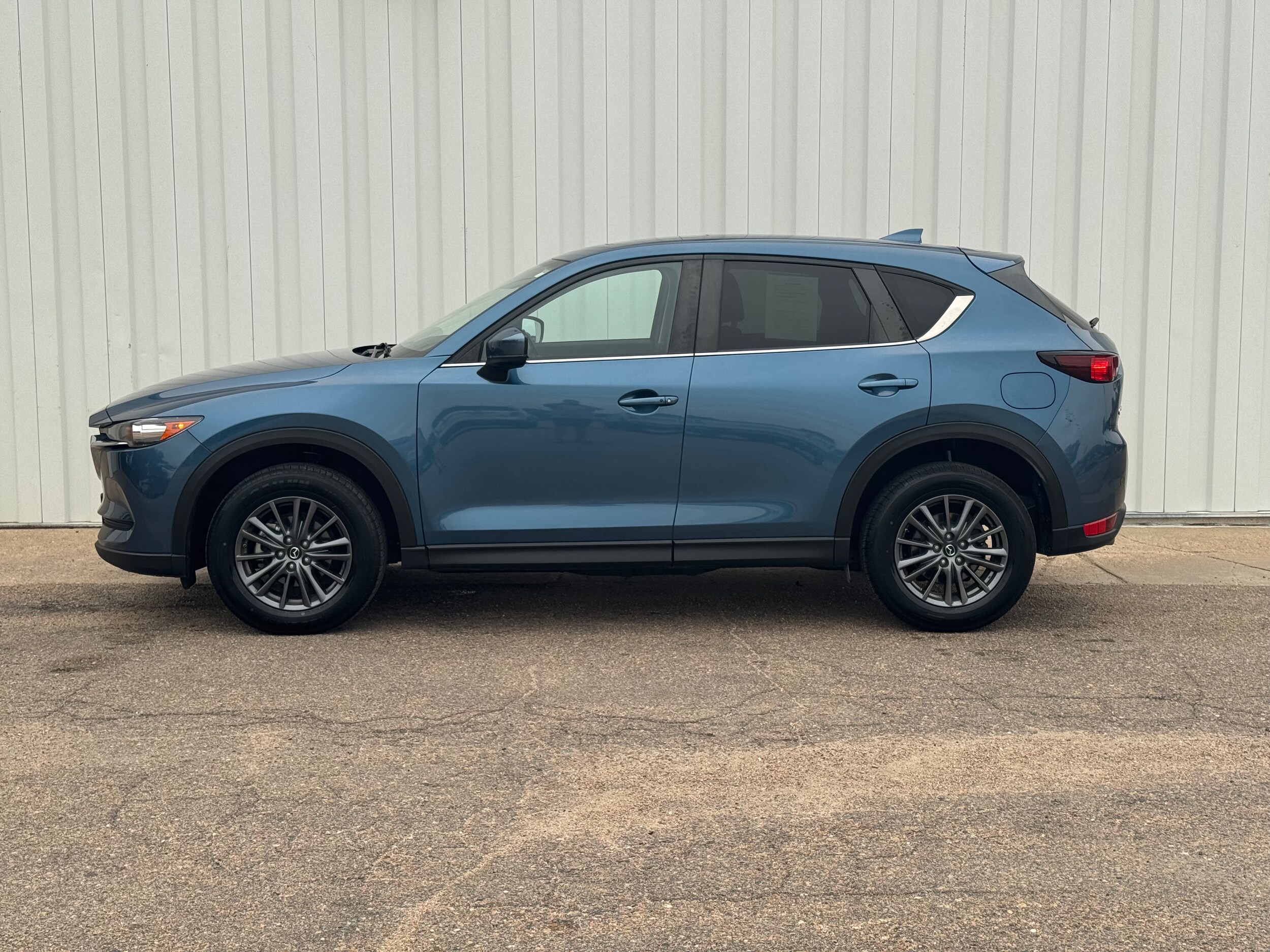 2020 Mazda CX-5 Touring photo 2
