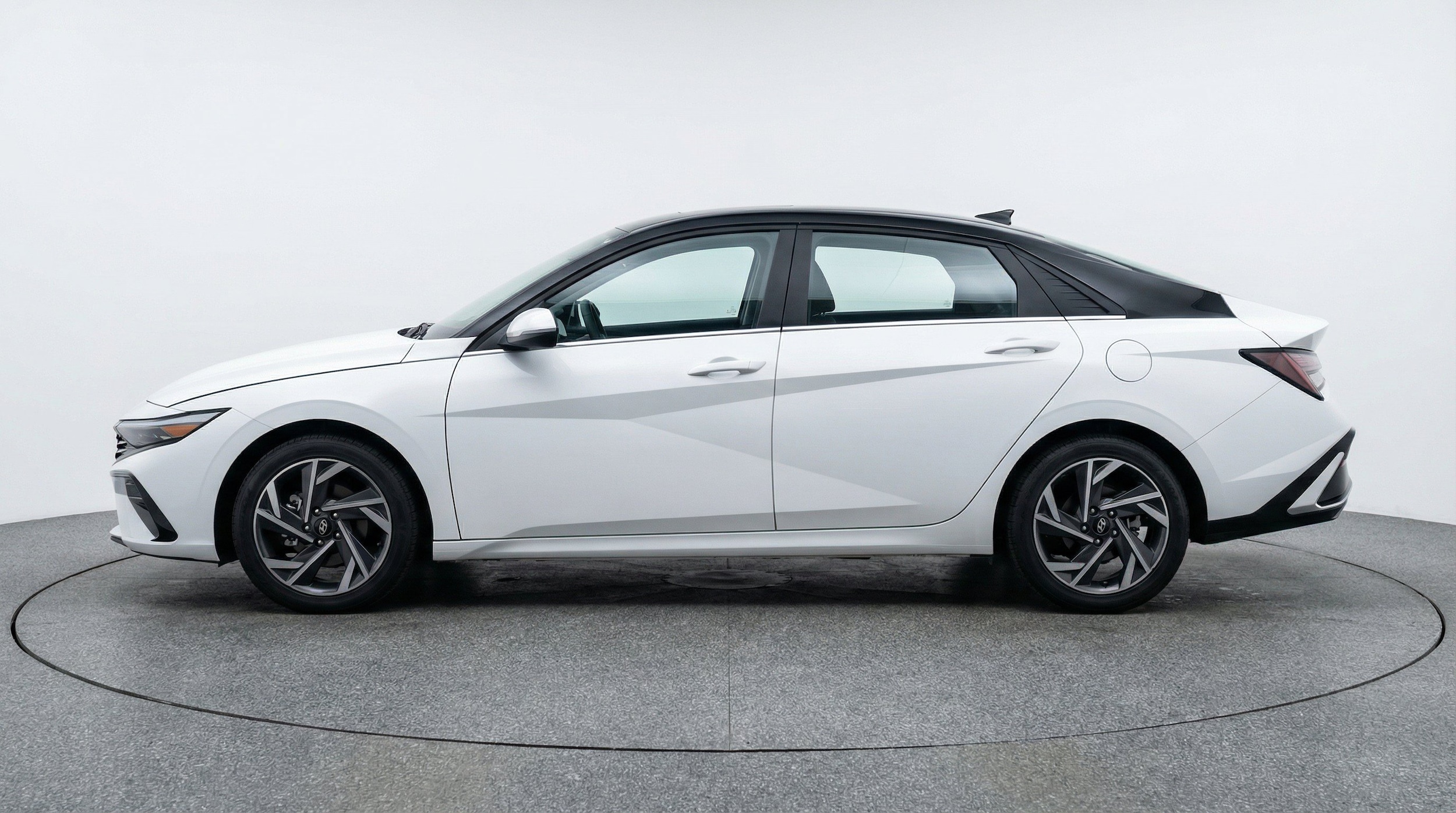 Thumbnail: 2025 Hyundai Elantra - 5