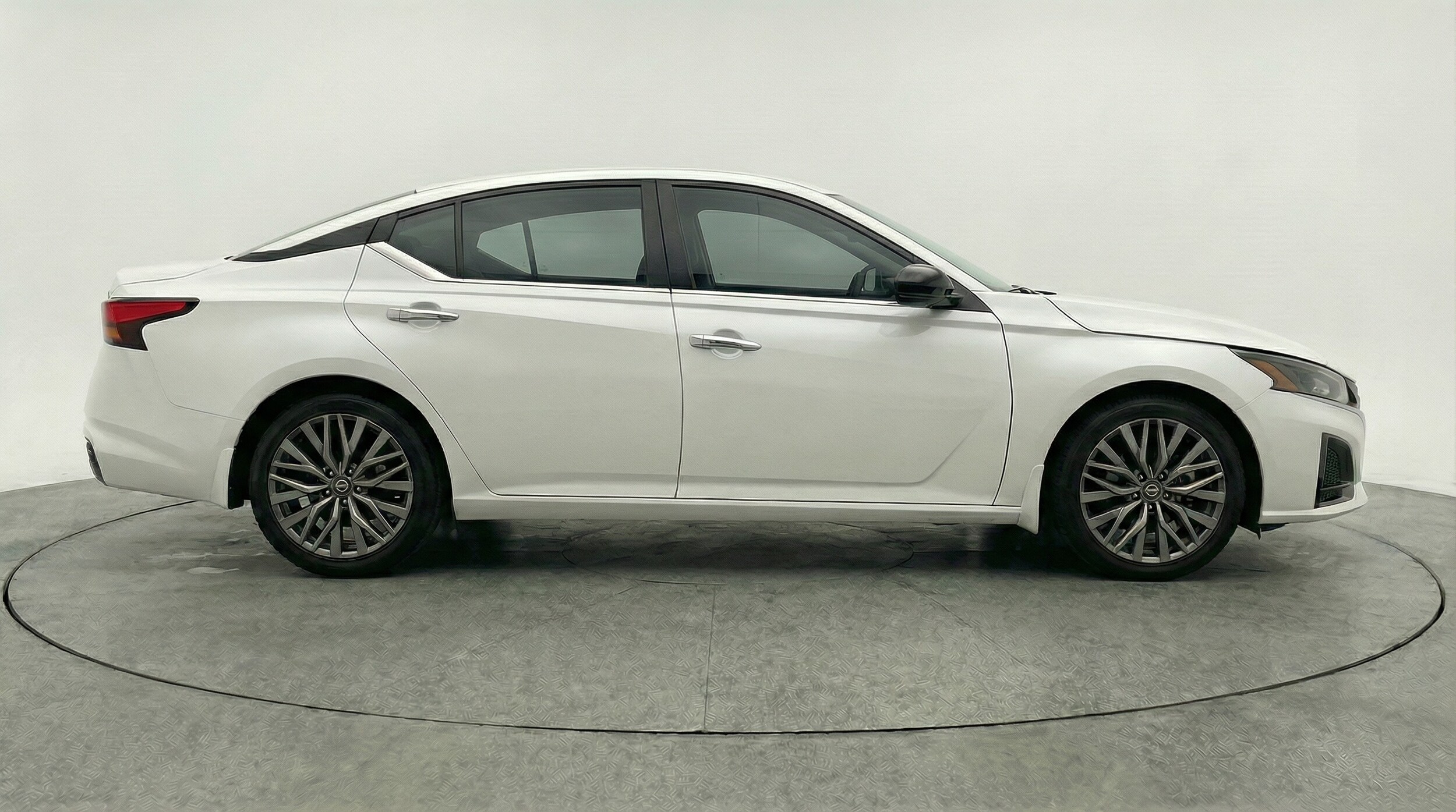 Thumbnail: 2025 Nissan Altima - 8