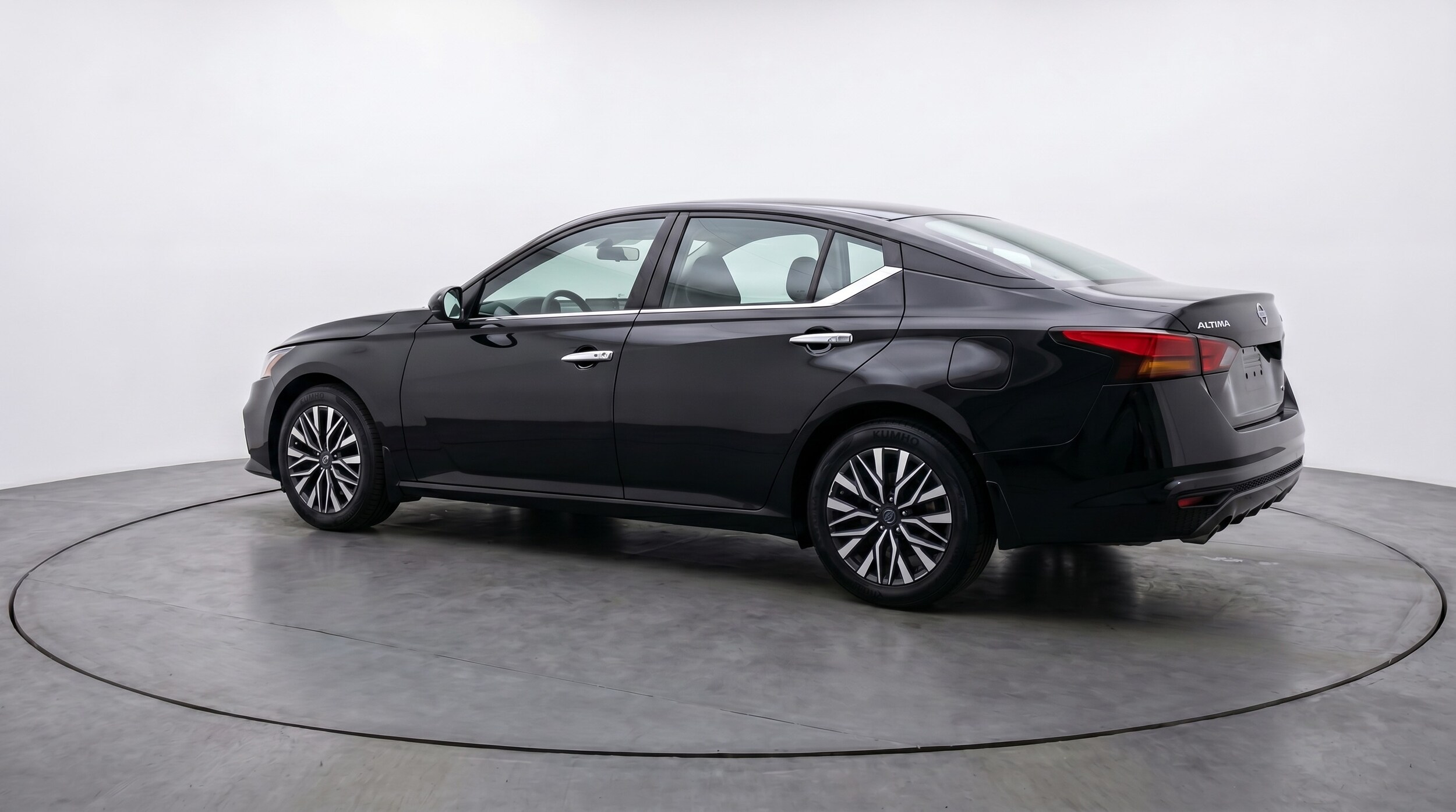 Thumbnail: 2025 Nissan Altima - 5
