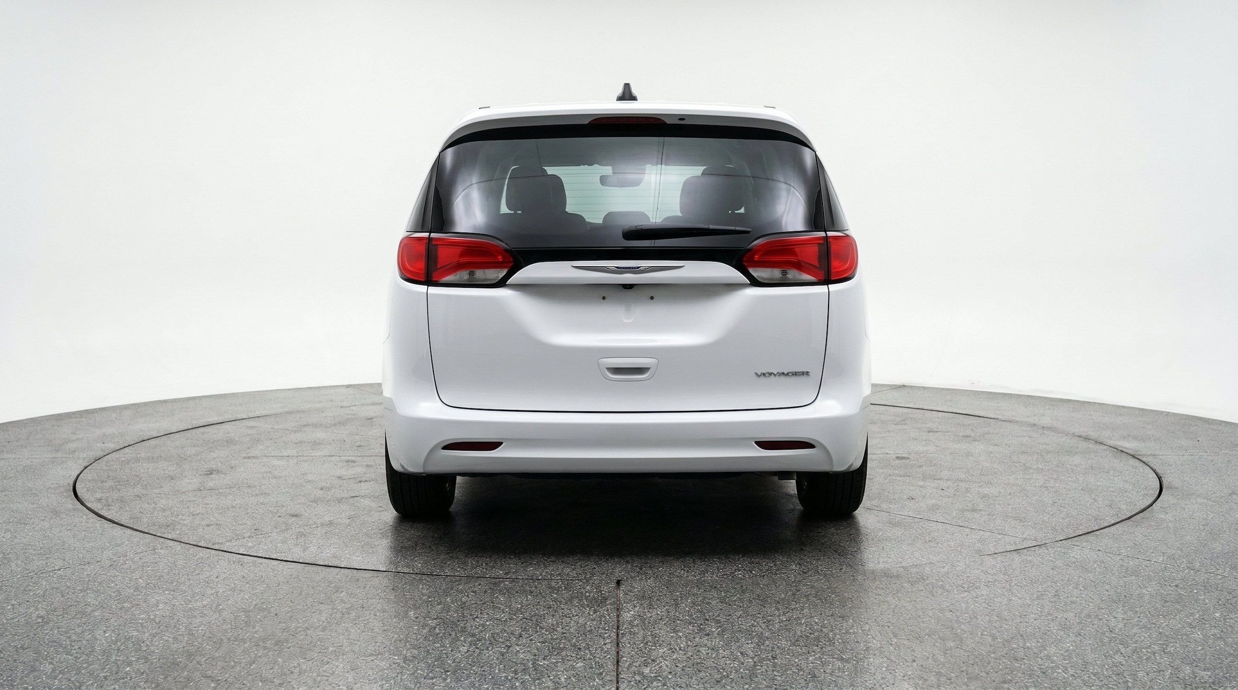 Thumbnail: 2024 Chrysler Voyager - 7