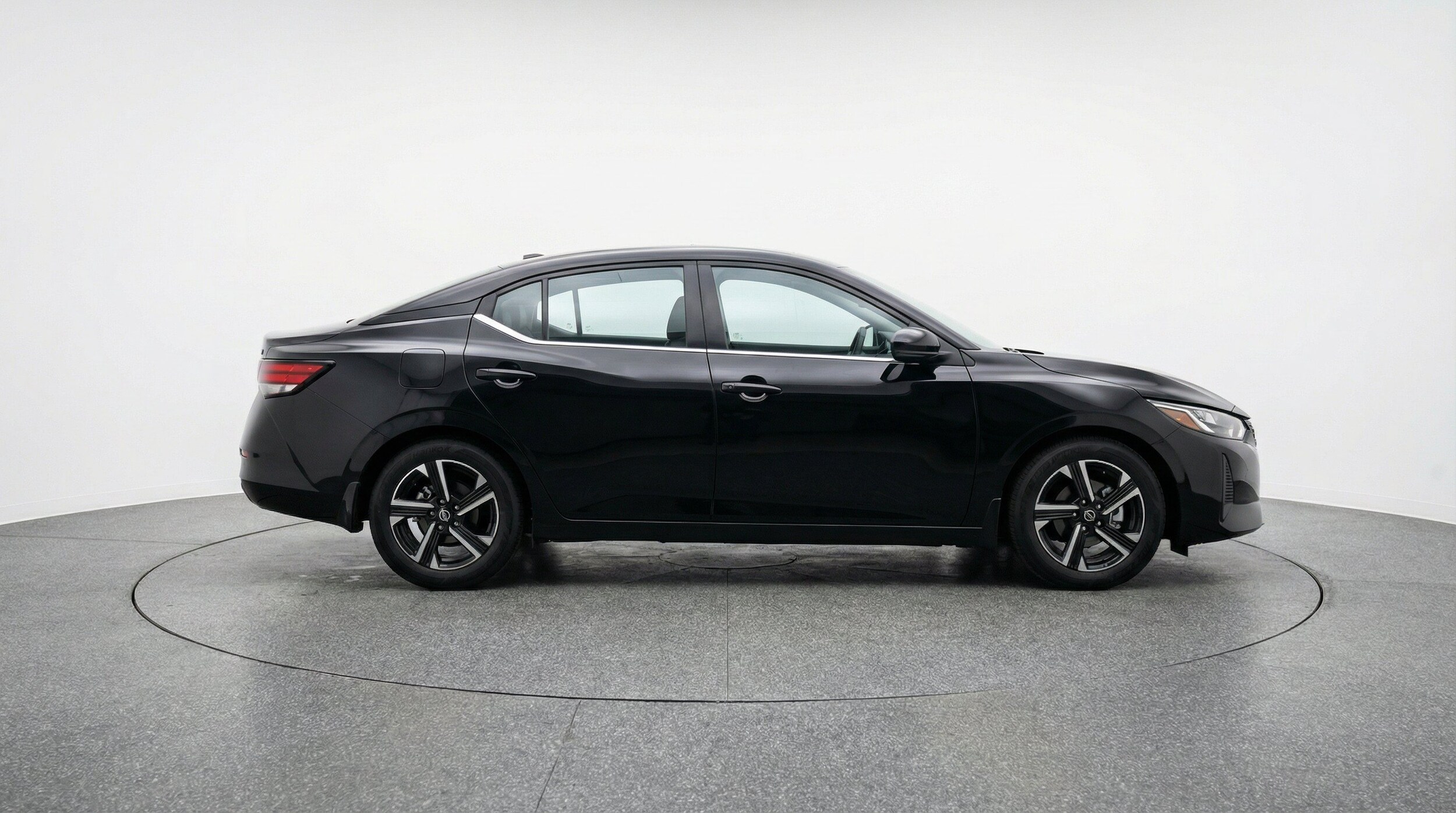 Thumbnail: 2025 Nissan Sentra - 10