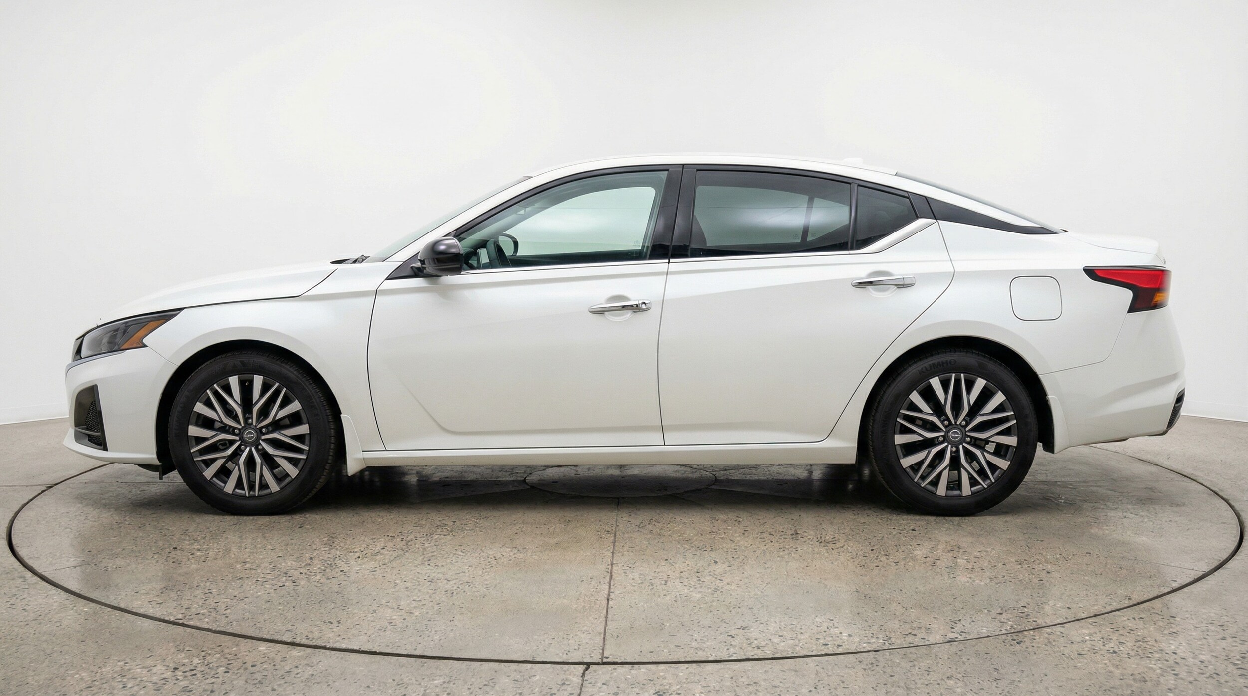 Thumbnail: 2025 Nissan Altima - 4