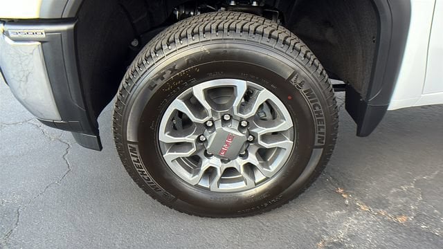 2026 GMC Sierra 3500HD SLE - Photo 9