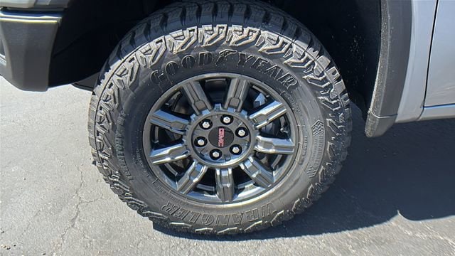 2026 GMC Sierra 1500 AT4X - Photo 8
