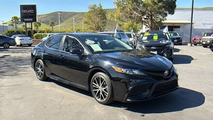2024 Toyota Camry SE Sedan