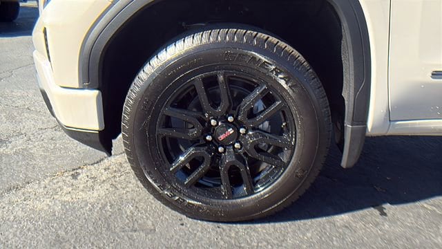 2026 GMC Sierra 1500 Pro - Photo 9