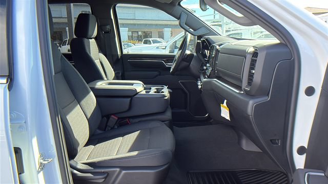 2026 GMC Sierra 3500HD SLE - Photo 13