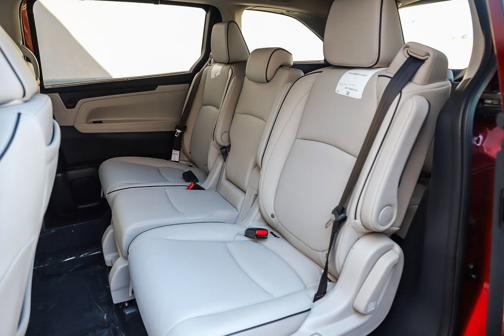 2026 Honda Odyssey Touring - Photo 20