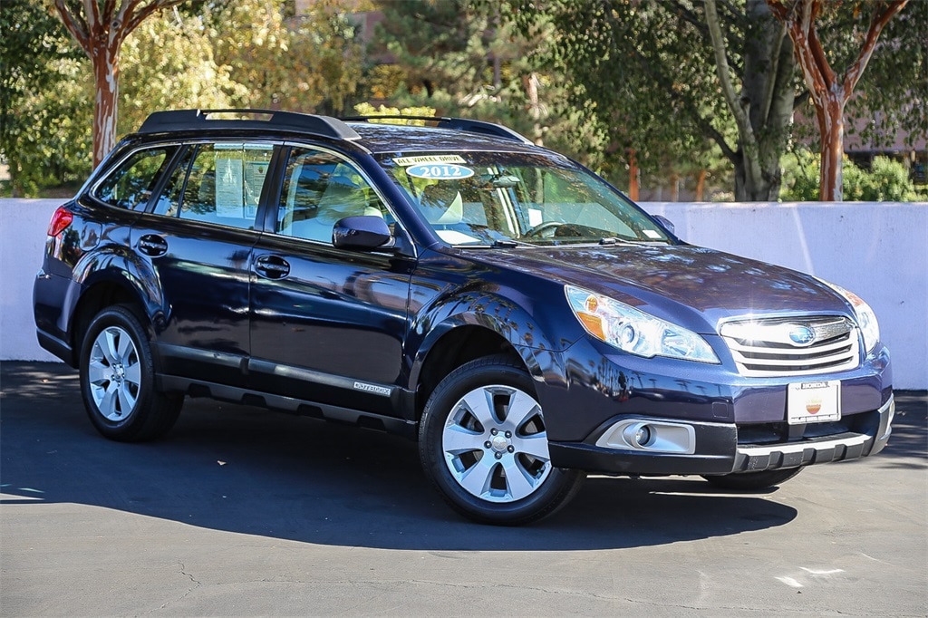 2012 Subaru Outback Base