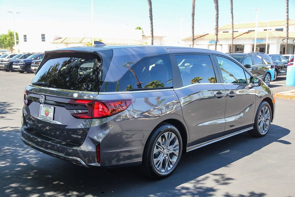 2026 Honda Odyssey Touring - Photo 8