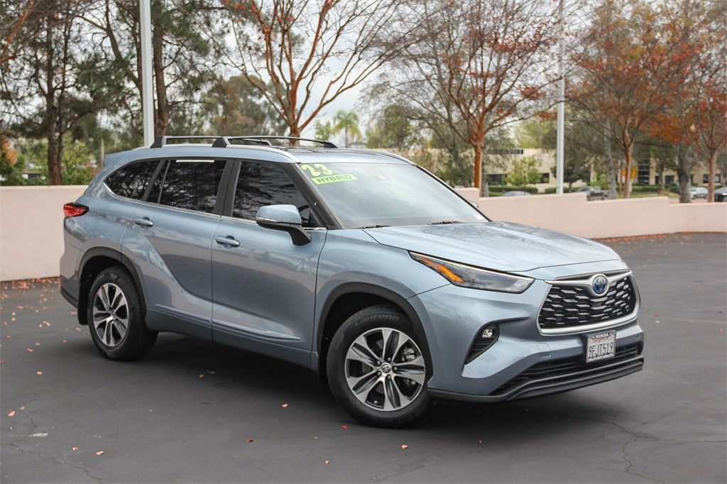 2023 Toyota Highlander XLE's photo
