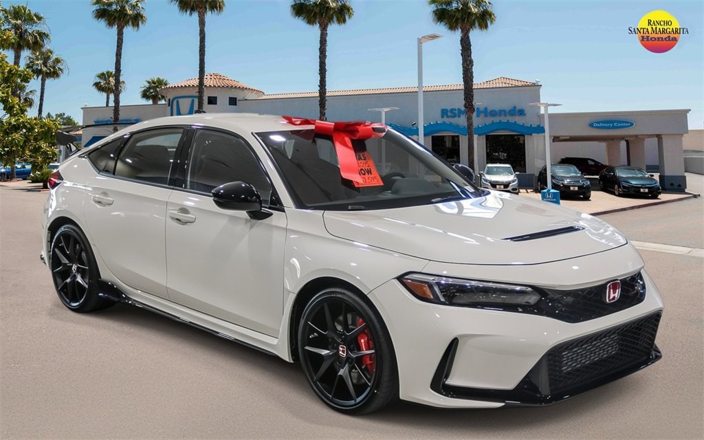 2025 Honda Civic Hatchback Type-R's photo