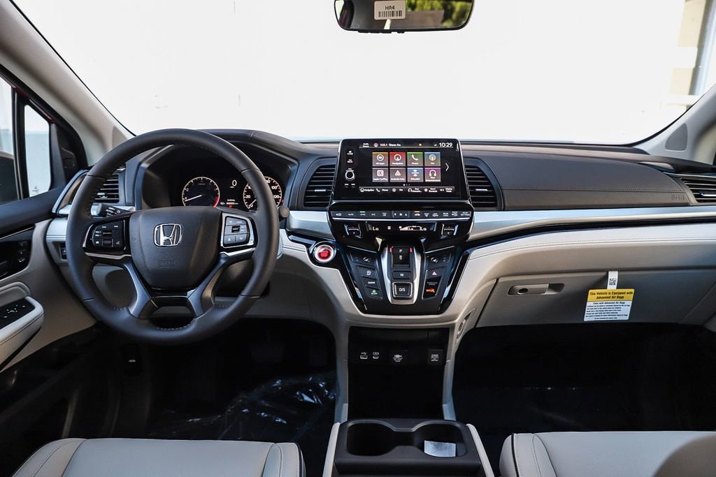2026 Honda Odyssey Touring - Photo 13