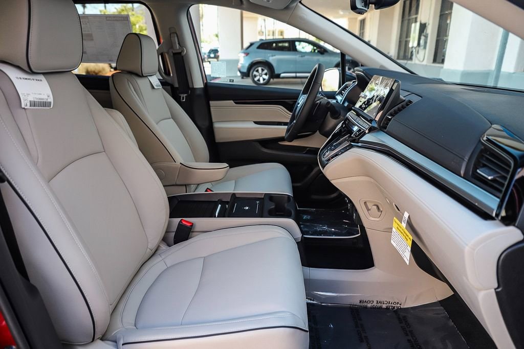 2026 Honda Odyssey Touring - Photo 18