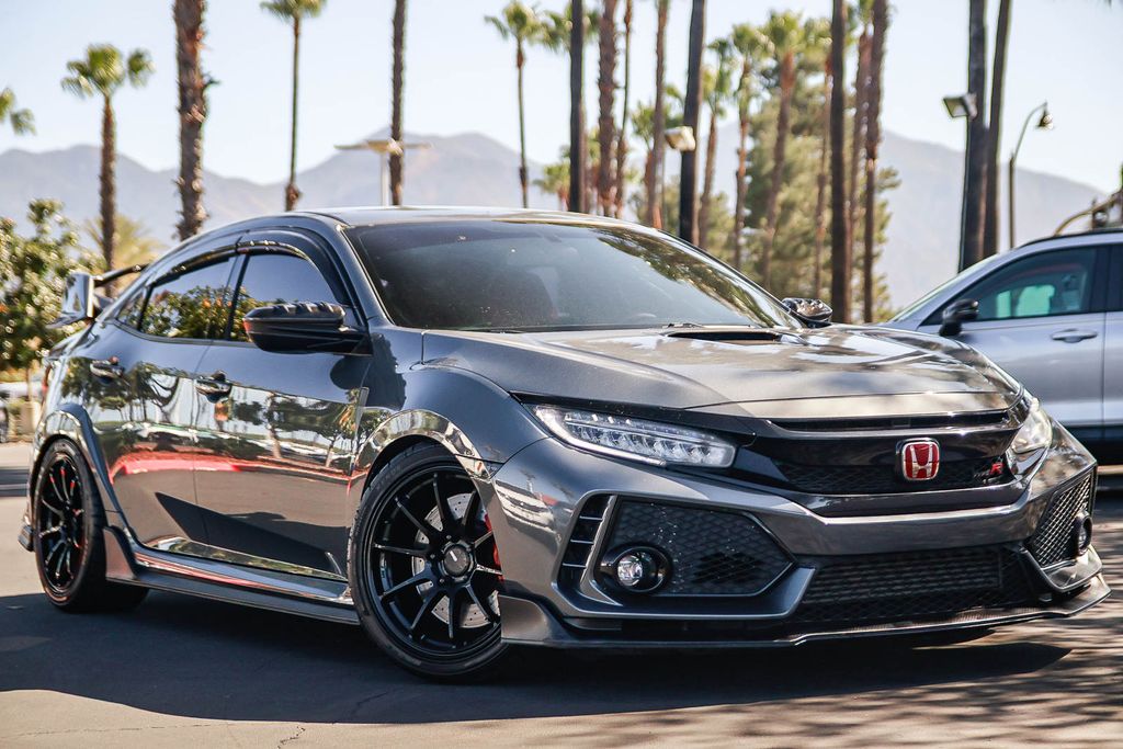 2018 Honda Civic Type-R Touring's photo