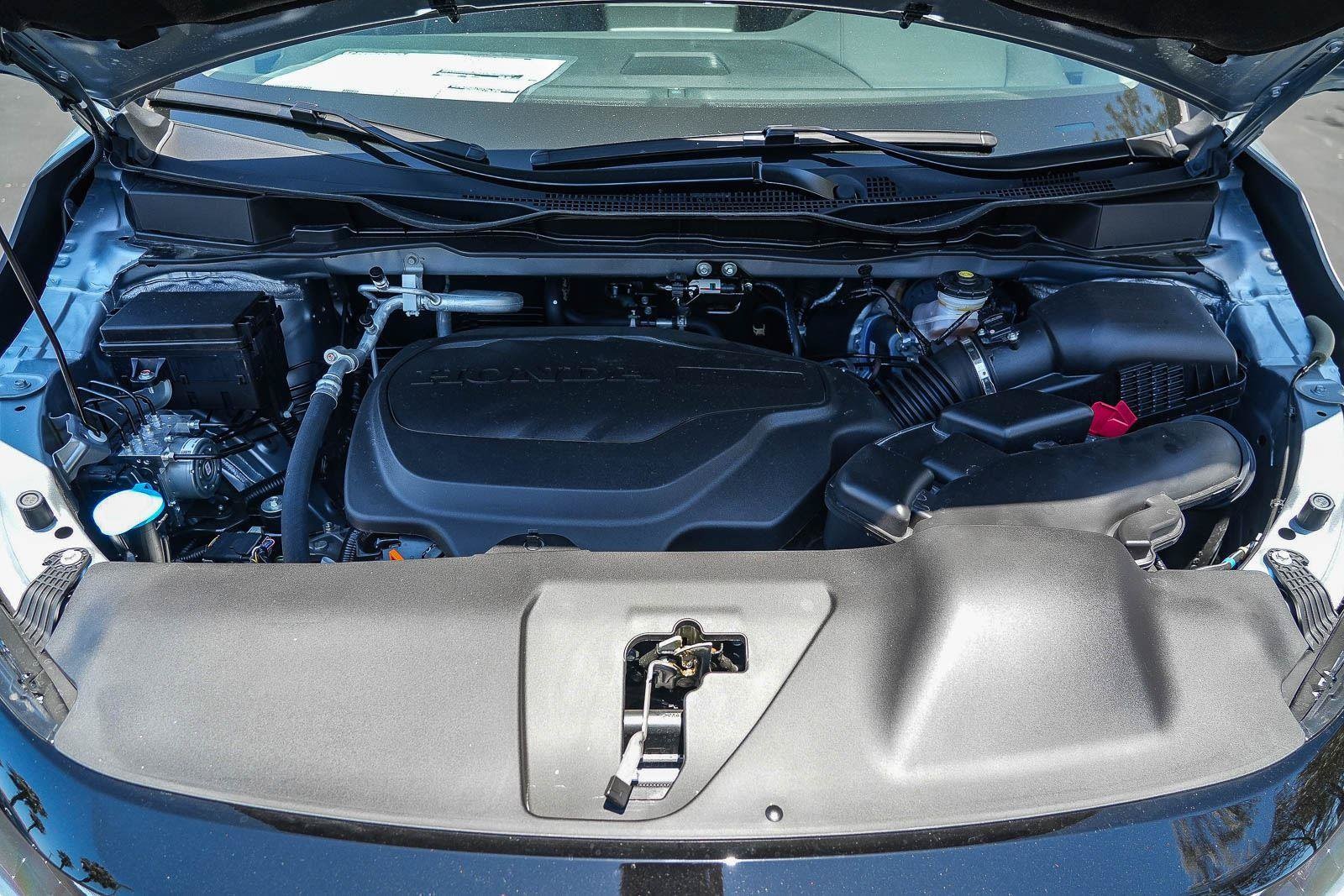 2026 Honda Odyssey Touring - Photo 12