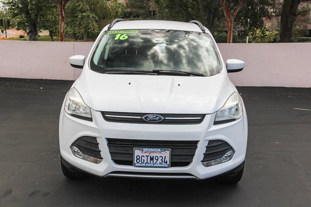2016 Ford Escape SE photo 2