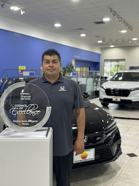Staff member William Alvarado from ID_6afb0b4f5034