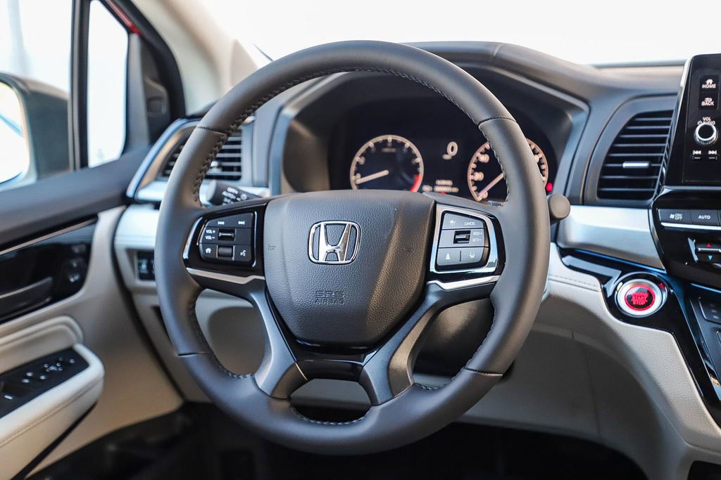 2026 Honda Odyssey Touring - Photo 16
